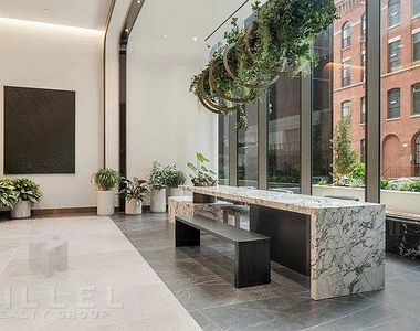 Rockwell Pl - Photo Thumbnail 12