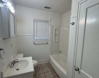 253 Springdale Street - Photo Thumbnail 6