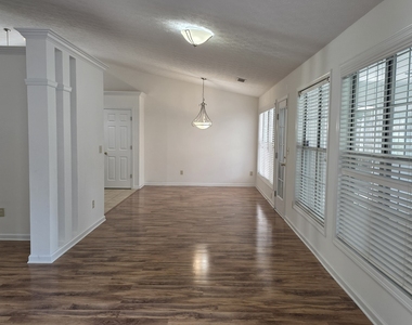 4585 Brook Farms Court - Photo Thumbnail 7