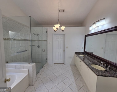 4585 Brook Farms Court - Photo Thumbnail 10