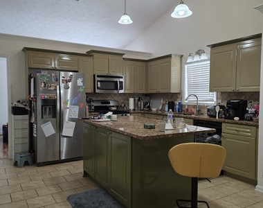 4585 Brook Farms Court - Photo Thumbnail 4
