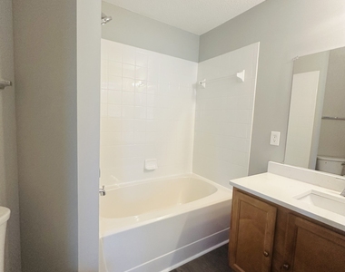 7302 Wagon Wheel Court - Photo Thumbnail 10