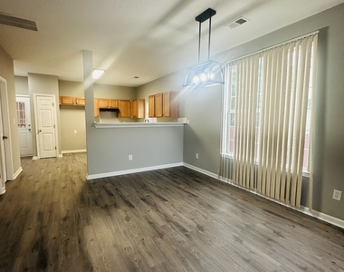 7302 Wagon Wheel Court - Photo Thumbnail 4