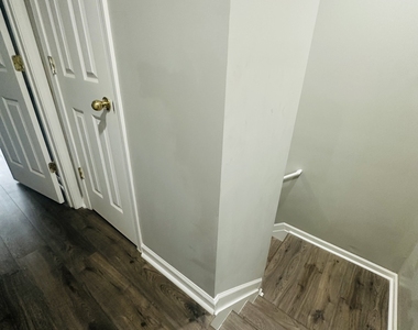 7302 Wagon Wheel Court - Photo Thumbnail 7