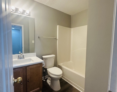 7302 Wagon Wheel Court - Photo Thumbnail 9