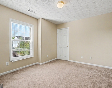 375 Clairidge Lane - Photo Thumbnail 11