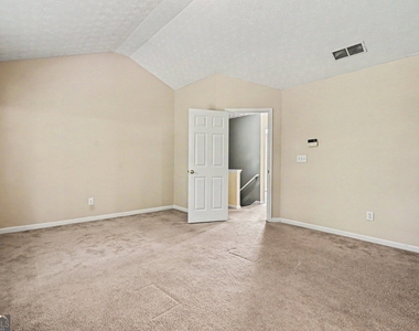 375 Clairidge Lane - Photo Thumbnail 12