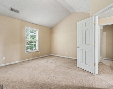 375 Clairidge Lane - Photo Thumbnail 13