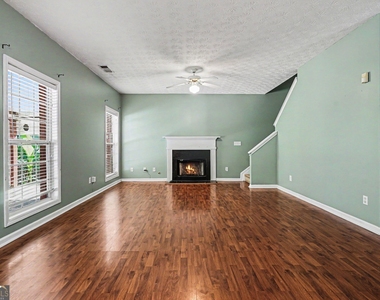 375 Clairidge Lane - Photo Thumbnail 4