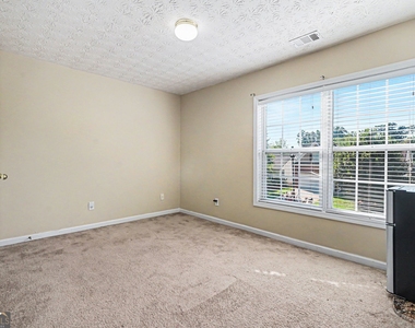 375 Clairidge Lane - Photo Thumbnail 23