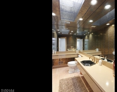 24 William Penn Rd - Photo Thumbnail 6