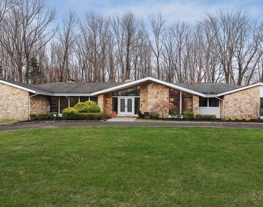 24 William Penn Rd - Photo Thumbnail 2
