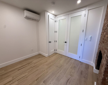 2320 Bedford Ave - Photo Thumbnail 9