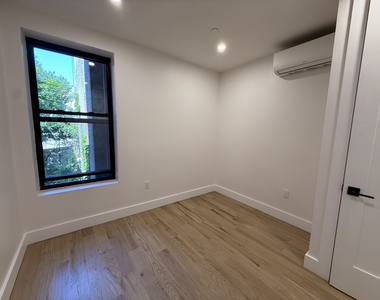 2320 Bedford Ave - Photo Thumbnail 8