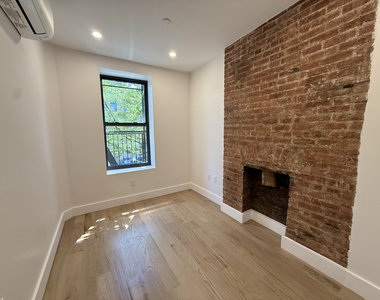 2320 Bedford Ave - Photo Thumbnail 5