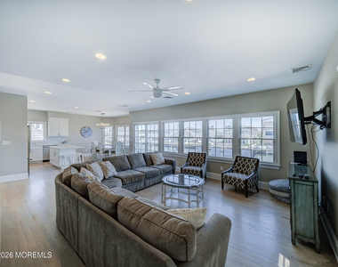 231 Bryn Mawr Avenue - Photo Thumbnail 14