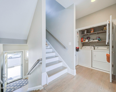 231 Bryn Mawr Avenue - Photo Thumbnail 6