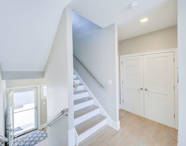 231 Bryn Mawr Avenue - Photo Thumbnail 5