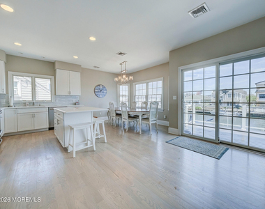 231 Bryn Mawr Avenue - Photo Thumbnail 11
