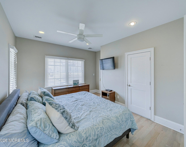 231 Bryn Mawr Avenue - Photo Thumbnail 16