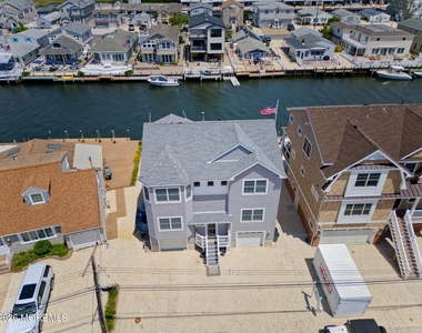 231 Bryn Mawr Avenue - Photo Thumbnail 3