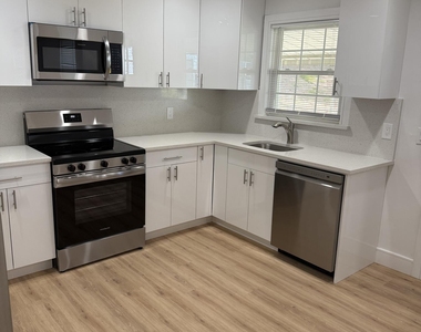 12 Juniper Lane - Photo Thumbnail 3