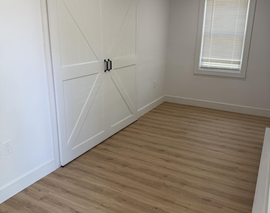 12 Juniper Lane - Photo Thumbnail 4