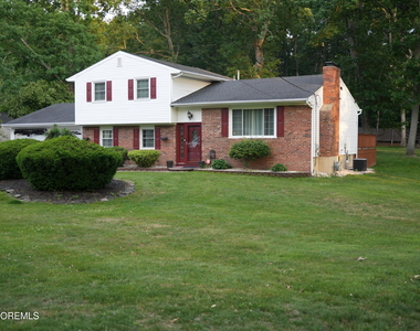 221 New Central Avenue - Photo Thumbnail 3
