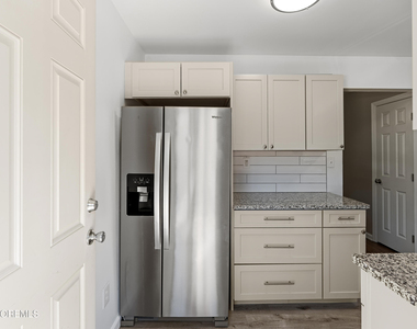321 Spring Street - Photo Thumbnail 14