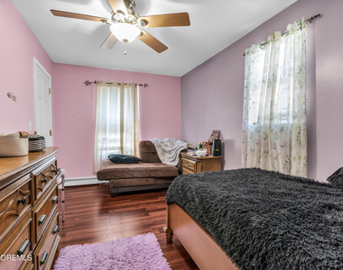 12 Jacobson Street - Photo Thumbnail 9
