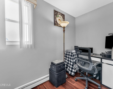 12 Jacobson Street - Photo Thumbnail 8