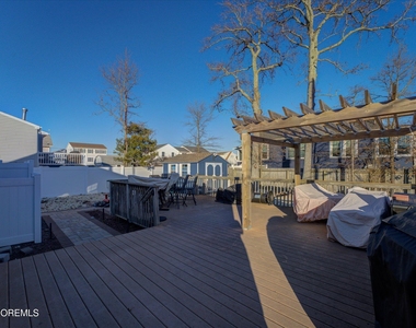 515 Stone Harbor Avenue - Photo Thumbnail 15