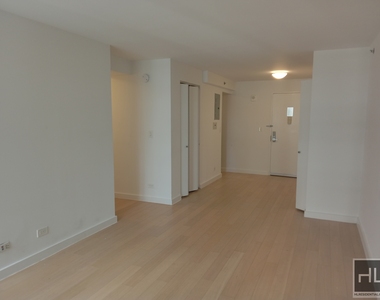 East 39th Street - Photo Thumbnail 2