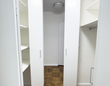 East 35 Street - Photo Thumbnail 6