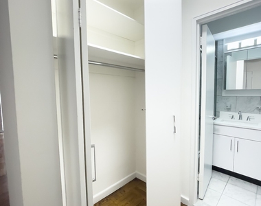 East 35 Street - Photo Thumbnail 5