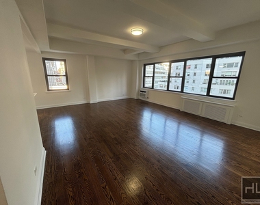 East 57 Street - Photo Thumbnail 1
