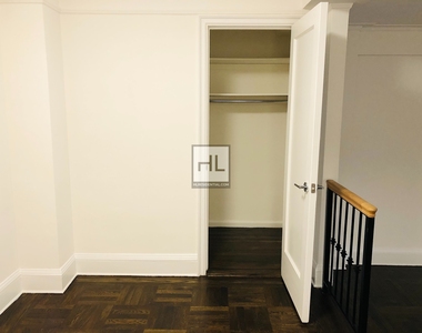 East 38 Street - Photo Thumbnail 4