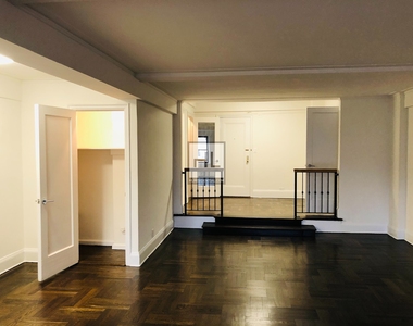 East 38 Street - Photo Thumbnail 5
