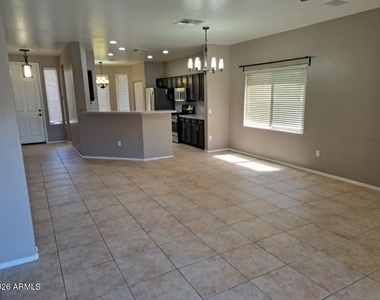 2045 E Indian Wells Drive - Photo Thumbnail 8