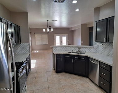 2045 E Indian Wells Drive - Photo Thumbnail 4