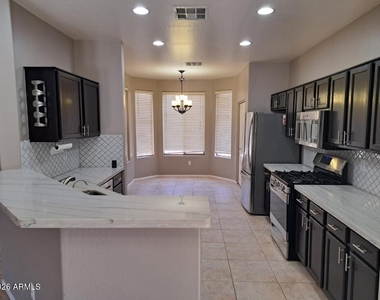 2045 E Indian Wells Drive - Photo Thumbnail 5