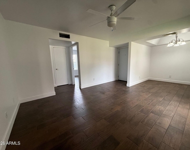 10610 S 48th Street - Photo Thumbnail 1