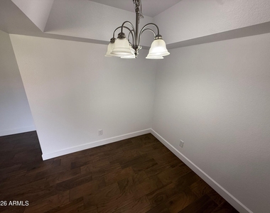 10610 S 48th Street - Photo Thumbnail 2