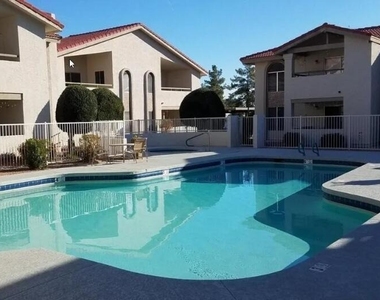 10610 S 48th Street - Photo Thumbnail 12