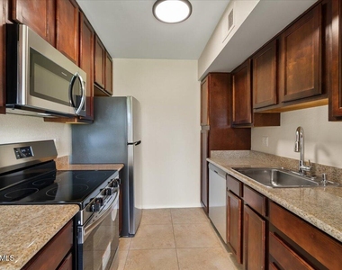 3600 N Hayden Road - Photo Thumbnail 4