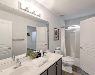 15550 N Frank Lloyd Wright Boulevard - Photo Thumbnail 19