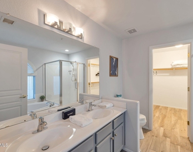 15550 N Frank Lloyd Wright Boulevard - Photo Thumbnail 11