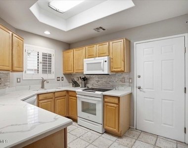 9070 E Gary Road - Photo Thumbnail 10