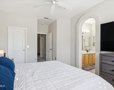 9070 E Gary Road - Photo Thumbnail 19