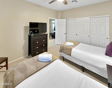 11375 E Sahuaro Drive - Photo Thumbnail 22